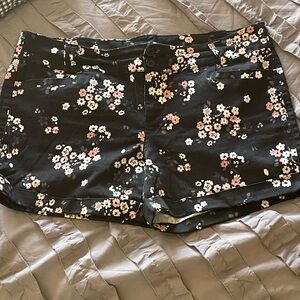 Torrid Shorts Size 18